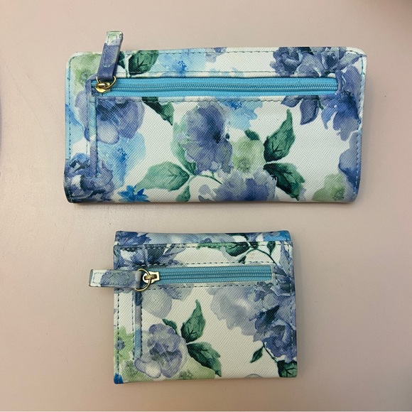 Apt 9 Floral Wallet Matching Set of 2 - Picture 3 of 6